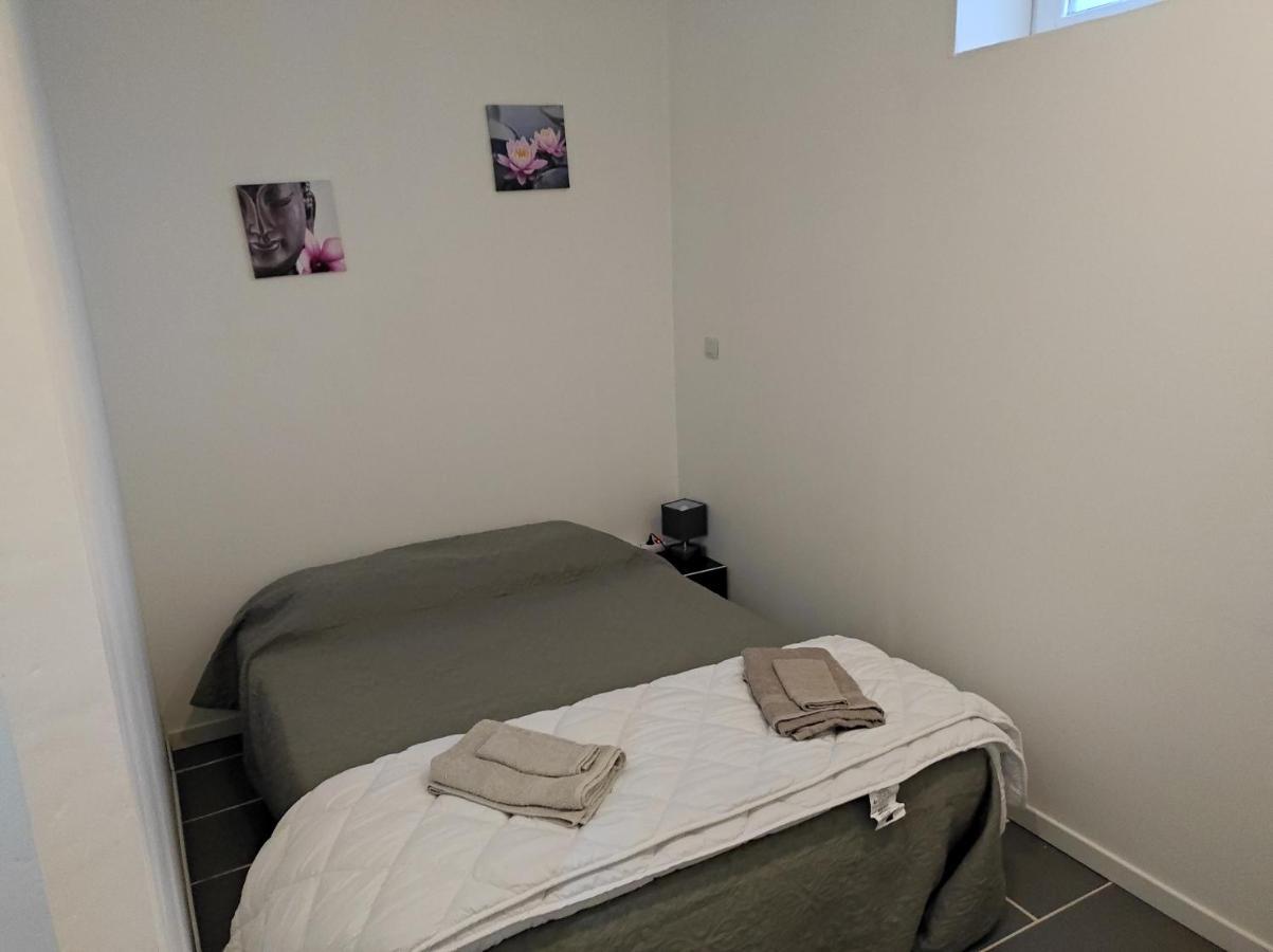 Apartement 'Les Lavandes" Rdc 2Ch - Terrasse Et Parking A Lurs Luaran gambar