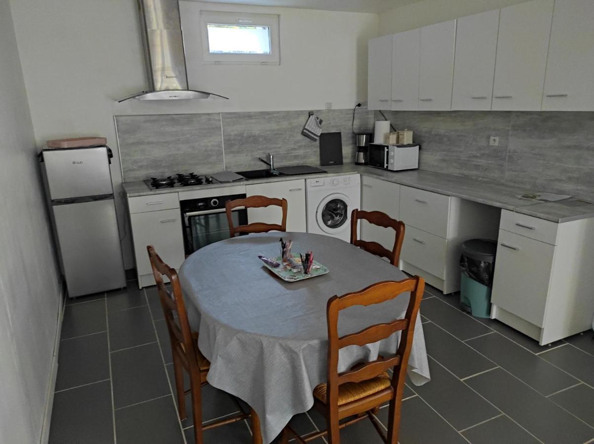 Apartement 'Les Lavandes" Rdc 2Ch - Terrasse Et Parking A Lurs Luaran gambar